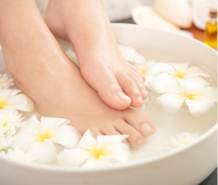 Уход за руками и ногами LCN Professional: SPA и специализированные линейки