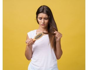 Стайлінг для ослабленого і пошкодженого волосся: що можна, а що ні