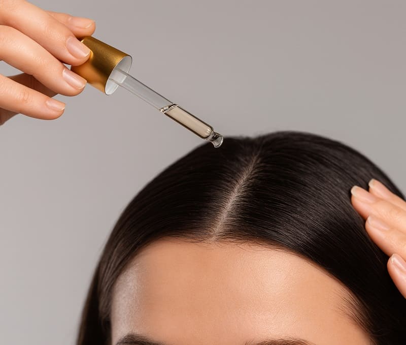 Стоп, випадіння волосся: як сироватки рятують густоту та пробуджують «сплячі» цибулини