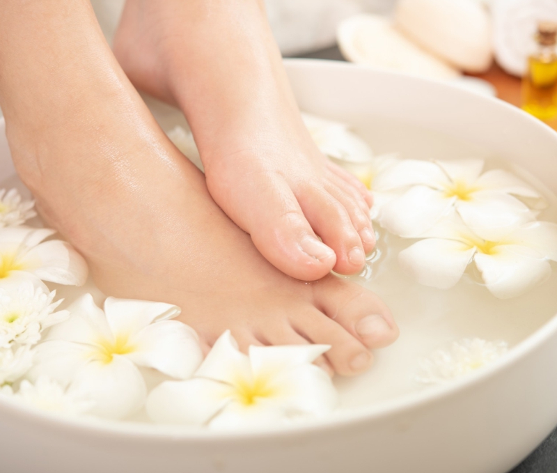 Уход за руками и ногами LCN Professional: SPA и специализированные линейки
