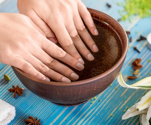 Какой тип маникюра выбрать при чувствительной кутикуле