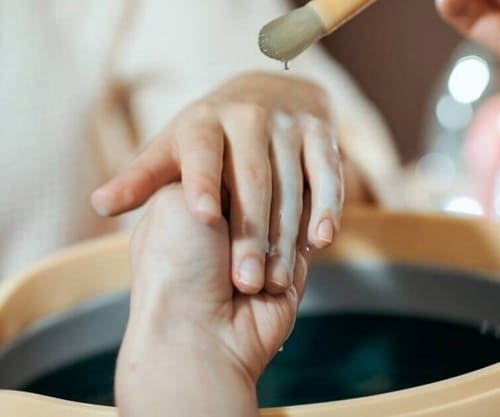Ванночки та парафінотерапія для нігтів